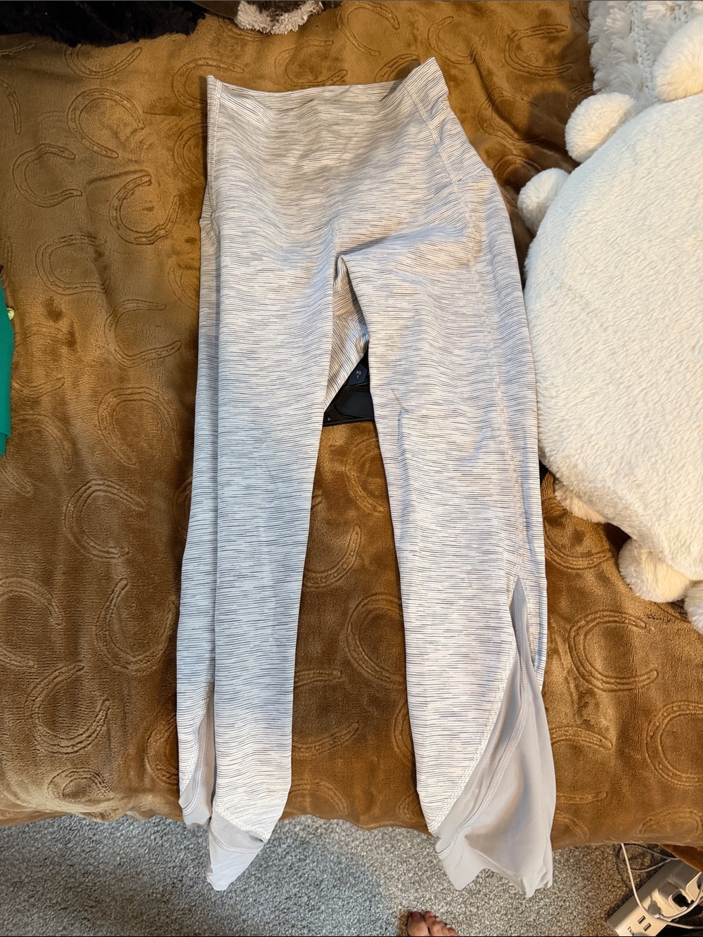Lululemon Light Gray women’s ' Performance Leggings with Side Slit